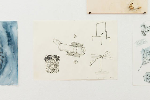 Iza Tarasewicz, BOW / SMYCZEK, 2019, Graphite on paper, 29&nbsp;×&nbsp;21 cm