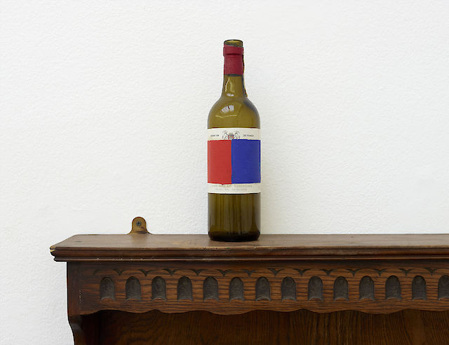 Albert Mertz, R/B painted wine bottle, 1980’s, 29 cm ø 7 cm, photo: Malle Madsen