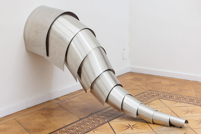 Sandra Mujinga, Love Language (2), 2023, Aluminum, steel, Velcro, 116&nbsp;×&nbsp;58&nbsp;×&nbsp;192 cm