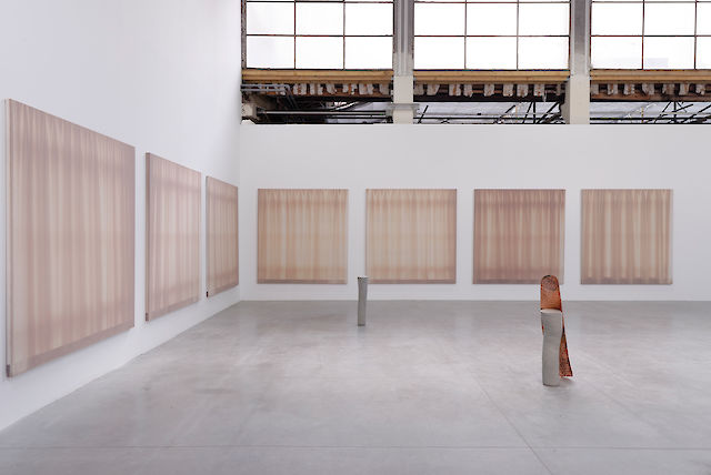 Marie Lund, installation view Sous le regard de machines pleines d’amour et de grâce, Palais de Tokyo, Paris, 2017
