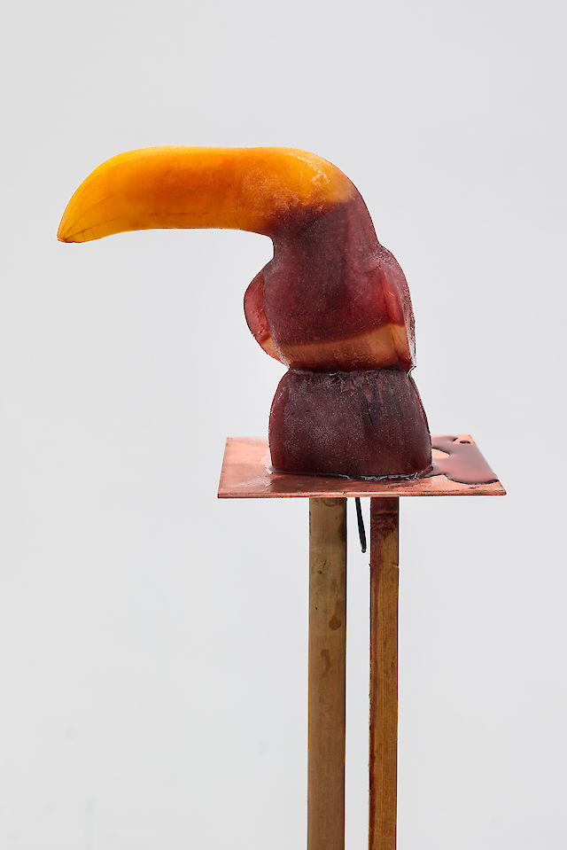 Simon Speiser, Tropical Emotion, 2014, Fruit juices, wood, cooper, 130&nbsp;×&nbsp;30&nbsp;×&nbsp;30 cm