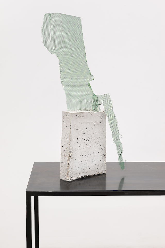 Andy Boot, Heartland (frankn) 1, 2014, concrete, UV-print on metal mesh, metal, 163.9&nbsp;×&nbsp;45&nbsp;×&nbsp;30 cm