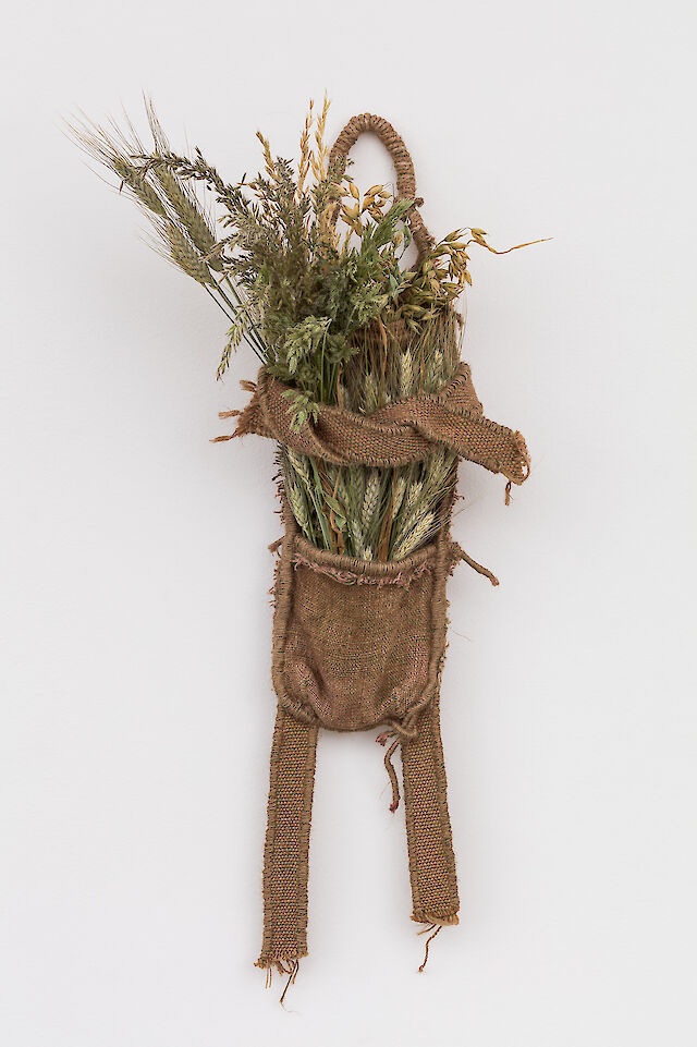 Birke Gorm, huswif (WON ZERO), 2021, jute, weeds, 66&nbsp;×&nbsp;35&nbsp;×&nbsp;25 cm
