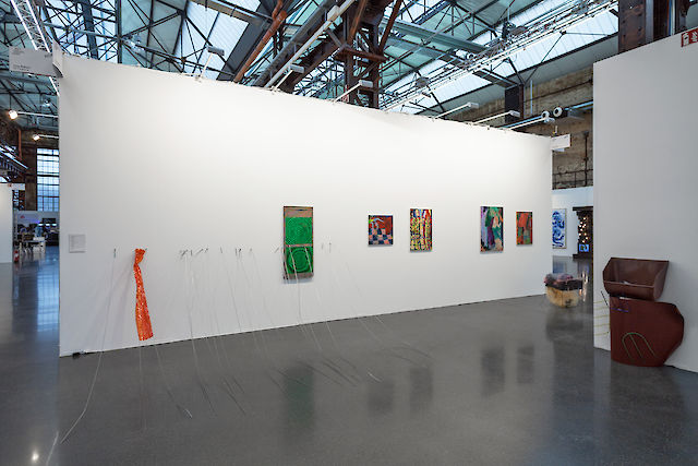 Installation view Art Düsseldorf, 2017, featuring Olga Balema and Georgia Gardner Gray, photo: Markus Hoffmann