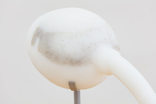 Marlie Mul, I’m Not Like Other Guys, 2021 (detail), Silicone and synthetic hair, 112&nbsp;×&nbsp;35&nbsp;×&nbsp;54 cm