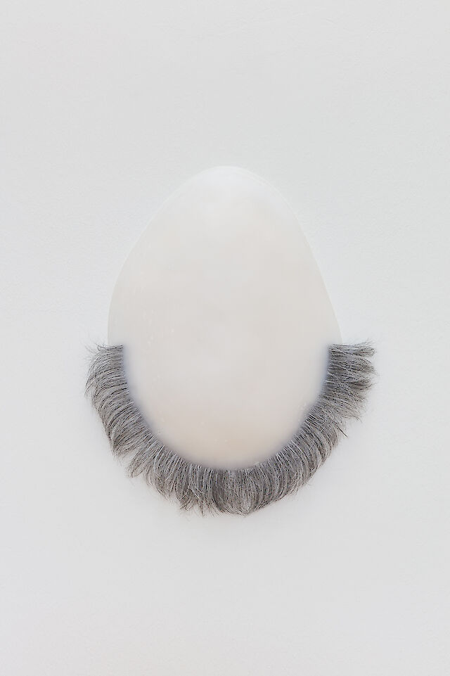 Marlie Mul, Scalp (U), 2021, Silicone and synthetic hair, 52&nbsp;×&nbsp;45&nbsp;×&nbsp;5,5 cm