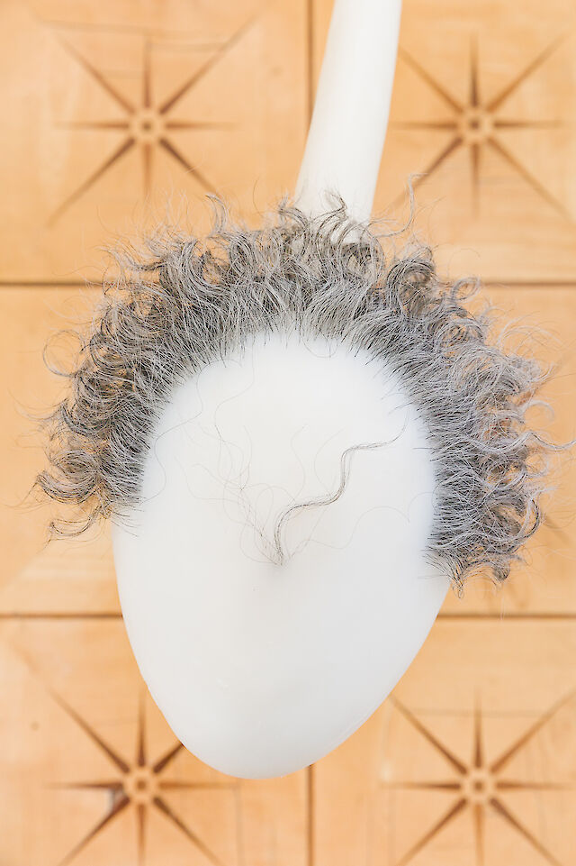 Marlie Mul, You Look So Tired, 2021 (detail), Silicone and synthetic hair, 82&nbsp;×&nbsp;35&nbsp;×&nbsp;65 cm