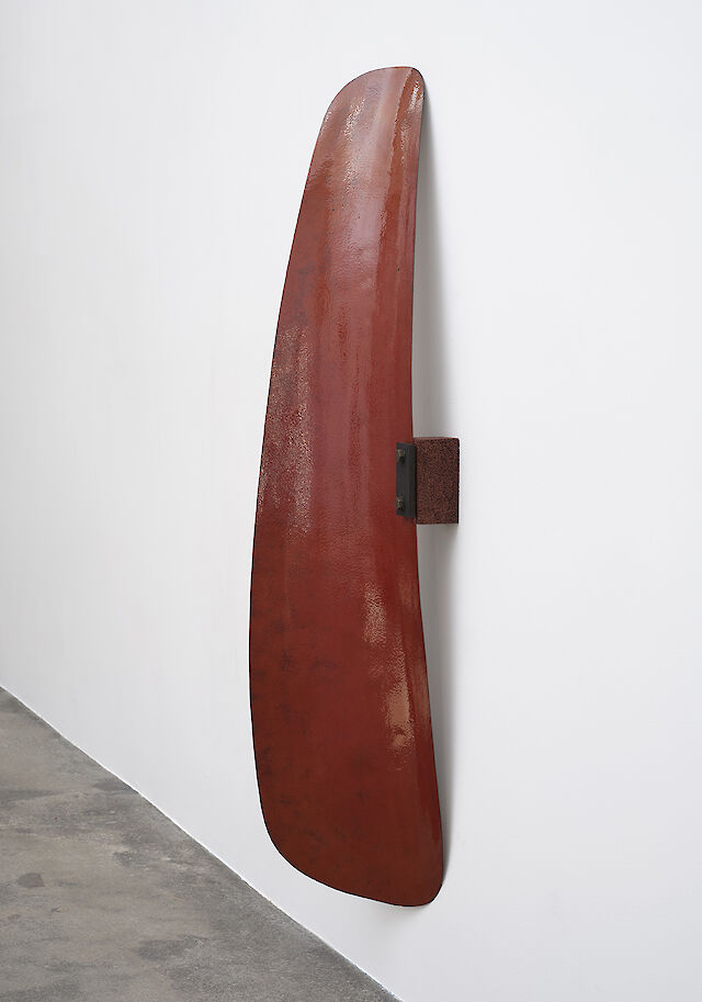 Marie Lund, Plies, copper, glass enamel, bronze, rubber, 185&nbsp;×&nbsp;50&nbsp;×&nbsp;22 cm,&nbsp;2021