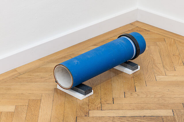 Mandla Reuter, Water, 2023 (detail), Ductile iron pipe, other materials, overall dimensions: 600&nbsp;×&nbsp;20&nbsp;×&nbsp;20 cm, each: 20&nbsp;×&nbsp;20&nbsp;×&nbsp;50 cm